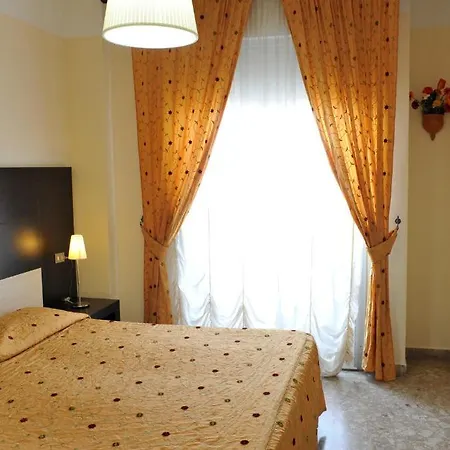 Szálloda Gabbiano Mola di Bari